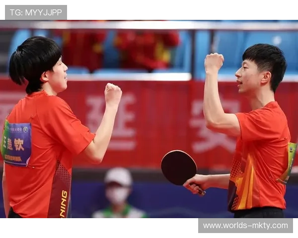 全运会乒乓球选手申请换球衣，导播切历史画面