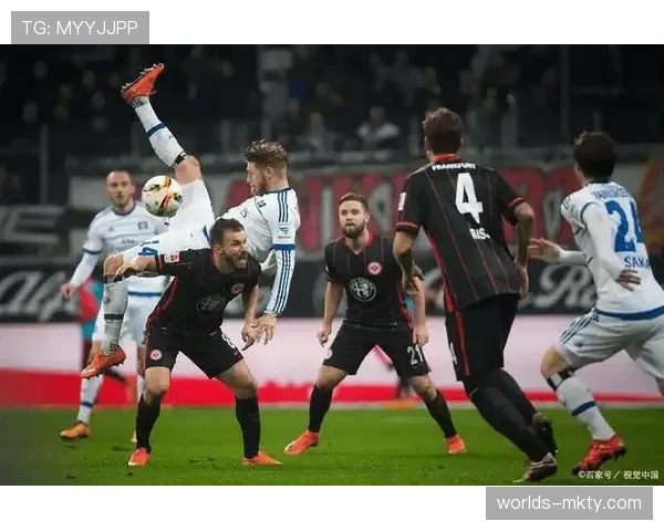 人物聚焦:沙尔克04队长如何在场内外凝聚球队执行高消耗战术 人物聚焦:沙尔克04队长如何在场内外凝聚球队执行高消耗战术