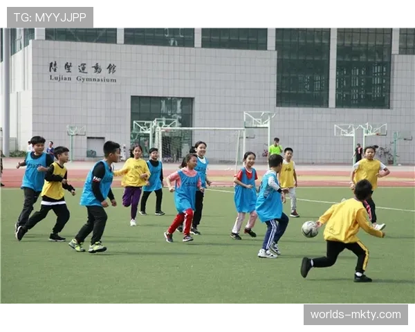 中国足协与教育部联合推动“足球特色学校”教练员培训计划 中国足协与教育部联合推动“足球特色学校”教练员培训计划